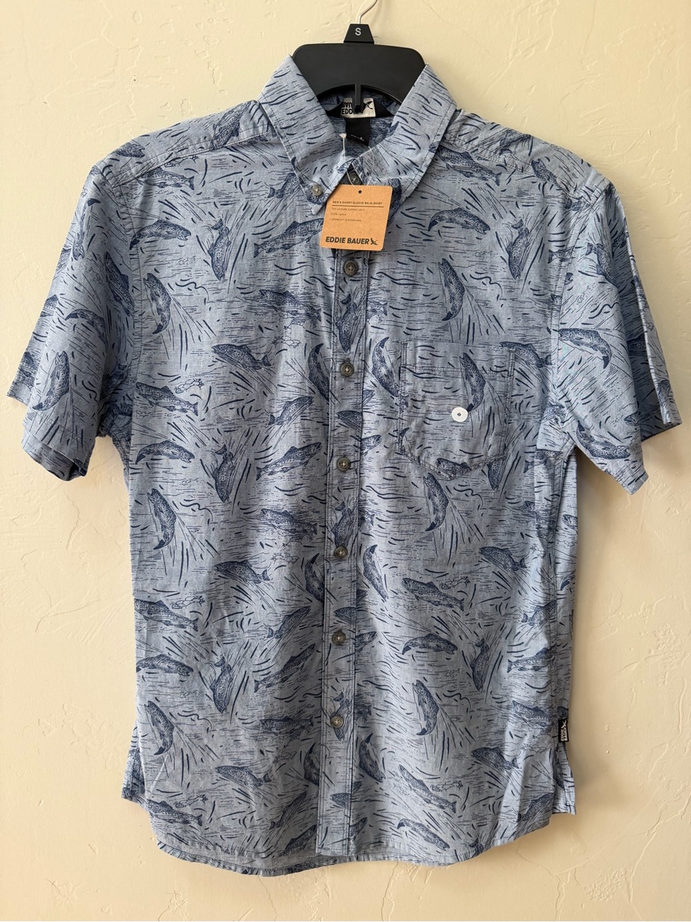 NWT Eddie Bauer Short Sleeve BAJA Shirt Trout All Over Print Mens Size Small